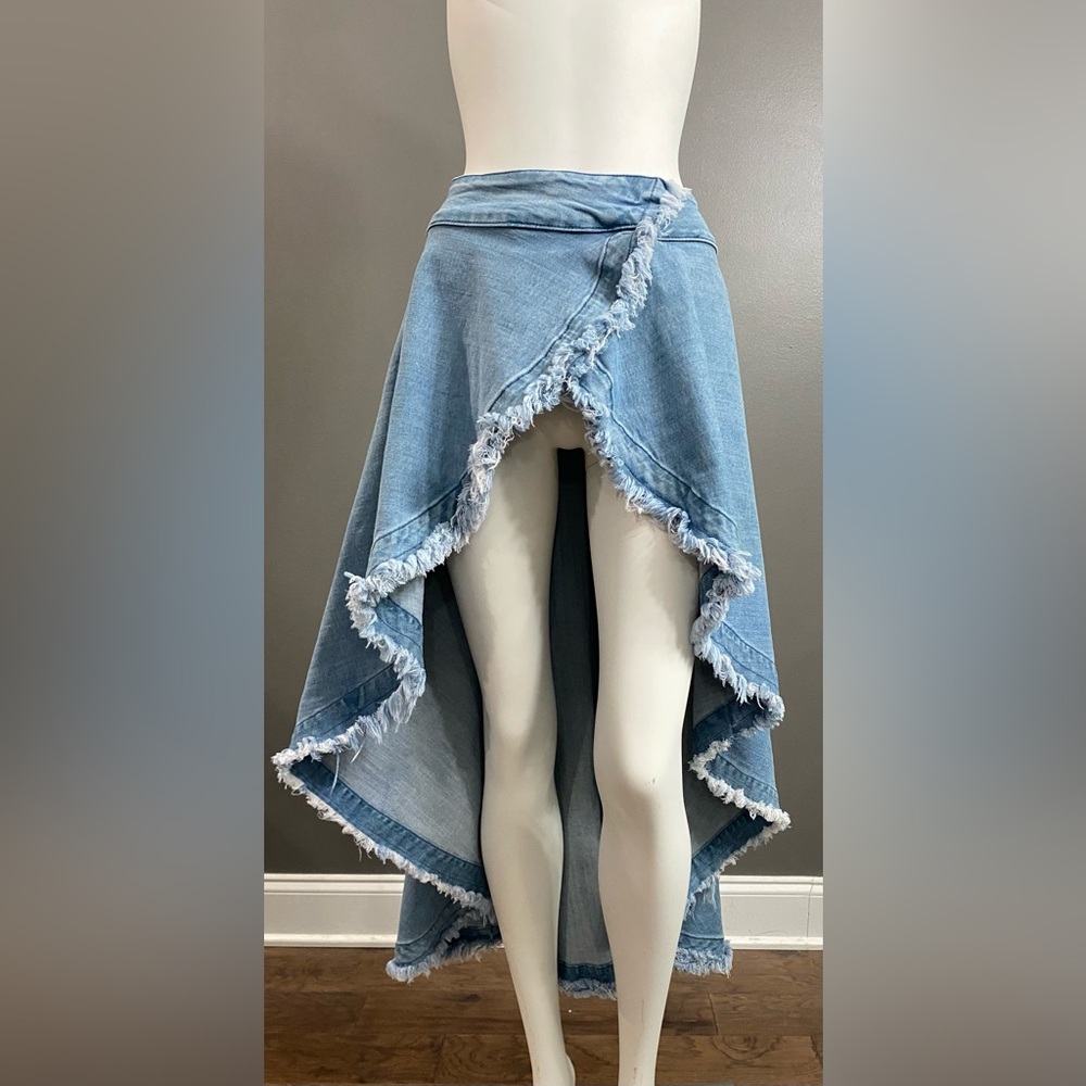 AKIRA Kelsey Overlay Wrap Denim Skirt Belt Size Small - Picture 2 of 13